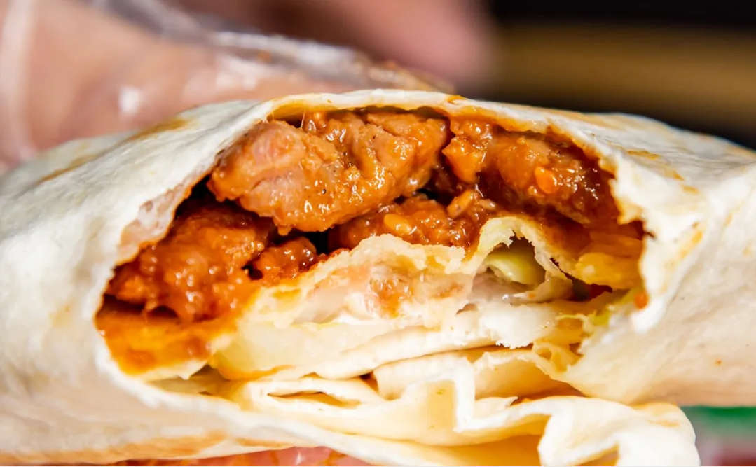 牛约食报霸气出圈，成为流量收割利器！